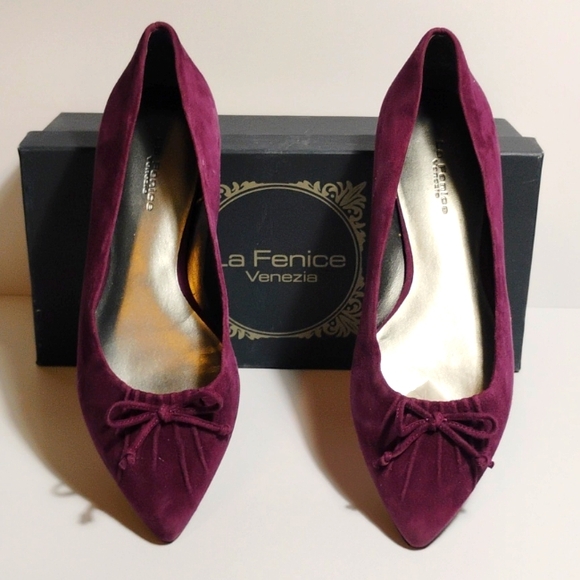 La Fenice Shoes - La Fenice Avery Violet Flats- Size 7.5 Orig Box Included